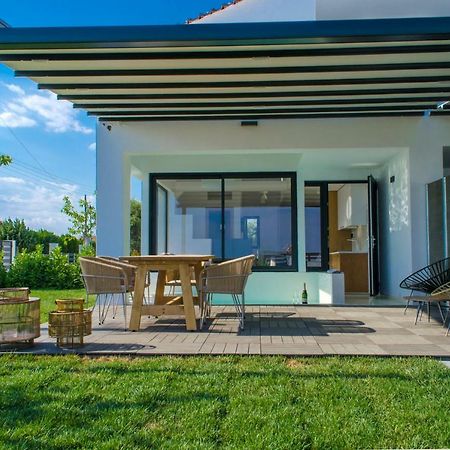Thea Suites Nea Kallikrateia Bagian luar foto