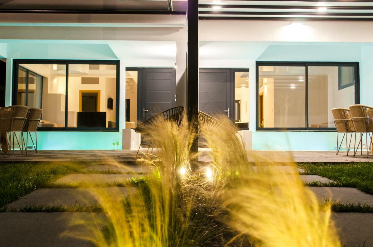 Thea Suites Nea Kallikrateia Bagian luar foto