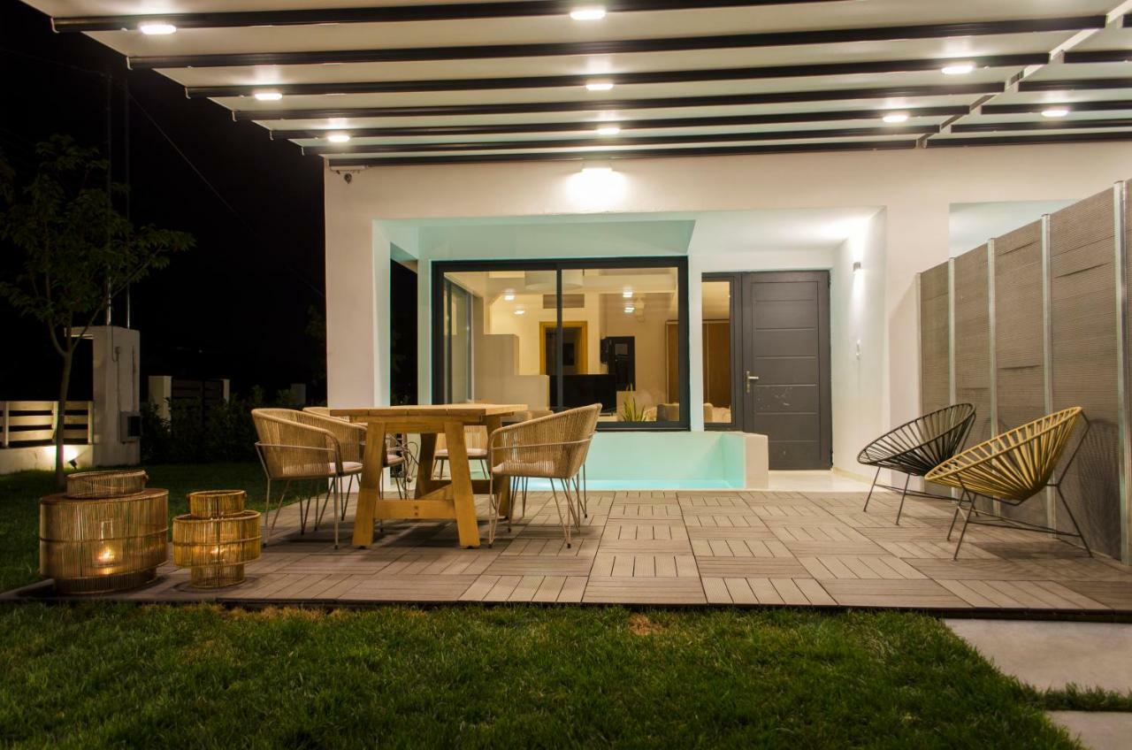 Thea Suites Nea Kallikrateia Bagian luar foto