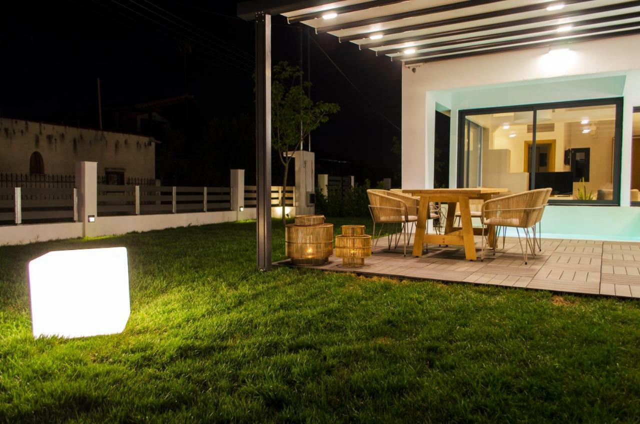 Thea Suites Nea Kallikrateia Bagian luar foto